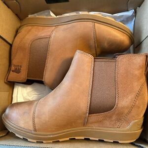 Sorel Women’s Brown Leather Chelsea wedge Boots